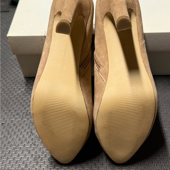 Banana Republic Beige Suede Heeled Booties - Picture 3 of 4